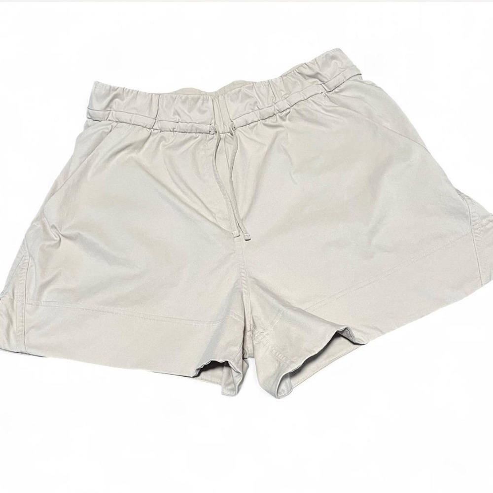 lululemon athletica Women's Light Gray Athletic Shorts